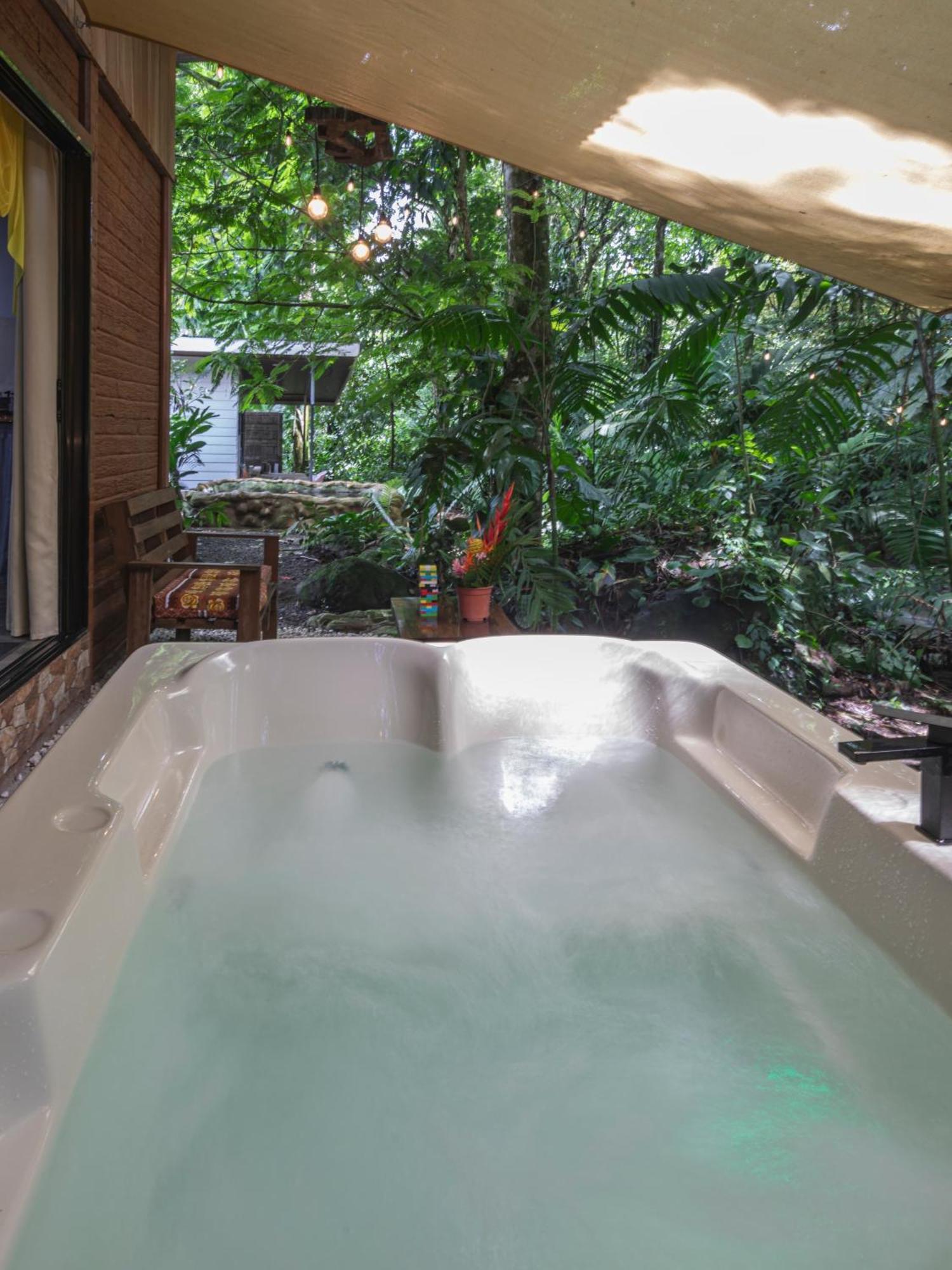 The Frog House La Fortuna Exterior foto